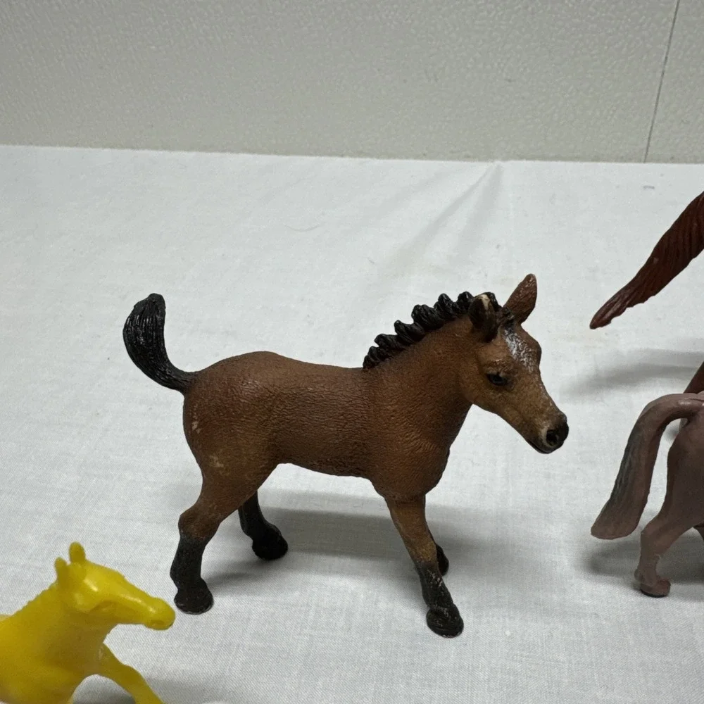 Vintage Miniature Horse Lot of 12 Toy Figures Plastic Resin Schleich Safari